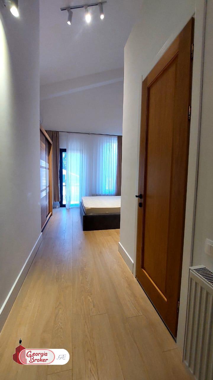 იყიდება ახალი გარემონტებული 7 ოთახიანი სახლი დიღომი 8ში